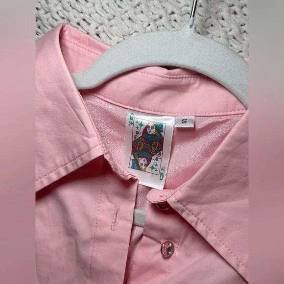 QUEEN OF SPARKLES. Feather Poof Sleeve Button Down Dress. NWOT. Size S - Picture 3 of 3